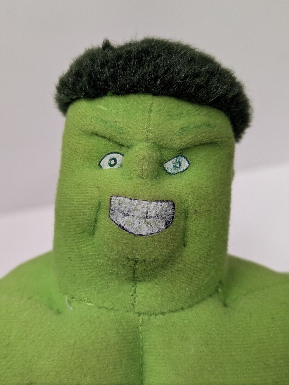 Kellytoy 2003 Vintage Marvel Avengers The Incredible Hulk 14" Plush