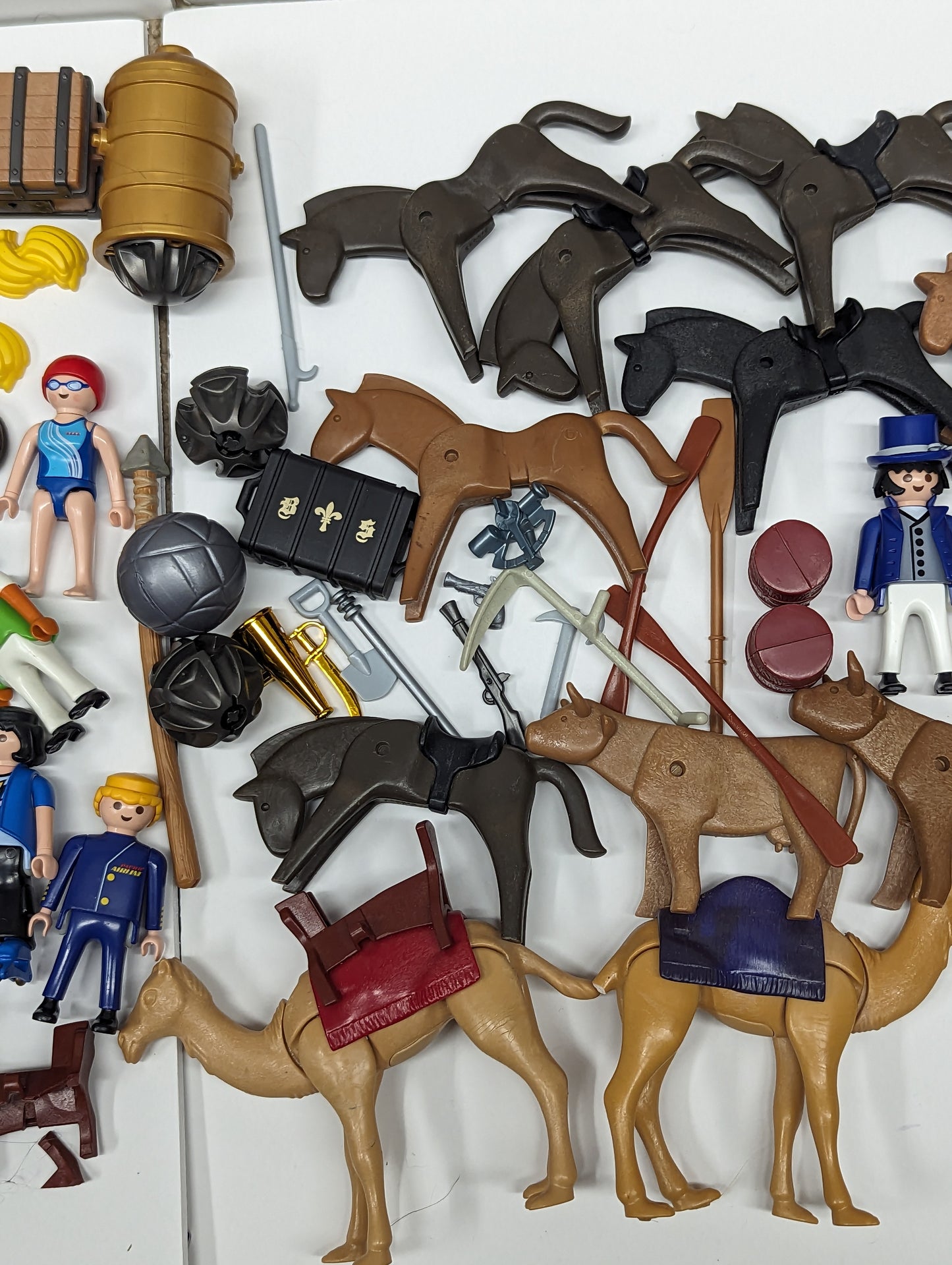 Large Lot of Playmobil Figures/Accessories 1C LOOSE